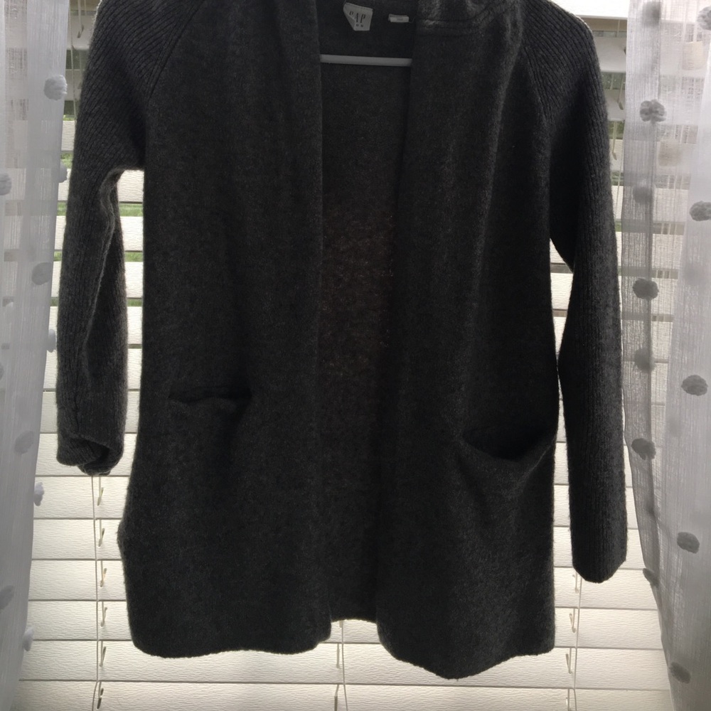 Gap kids gray sweater